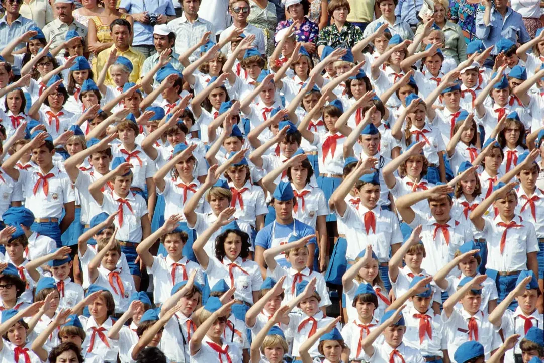 Ижевск порно клубы Онлайн порно: Орыс әйелі жігітті жалауға мәжбүрлейді