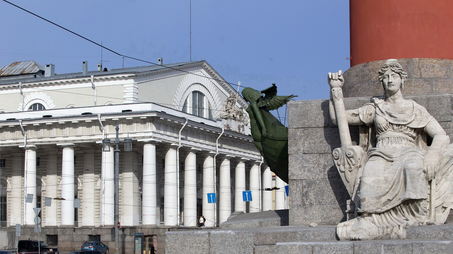 Молодежная биржа спб. Здание биржи. СПБ биржа. Здание биржи СПБ. Биржа СПБ Посейдон.