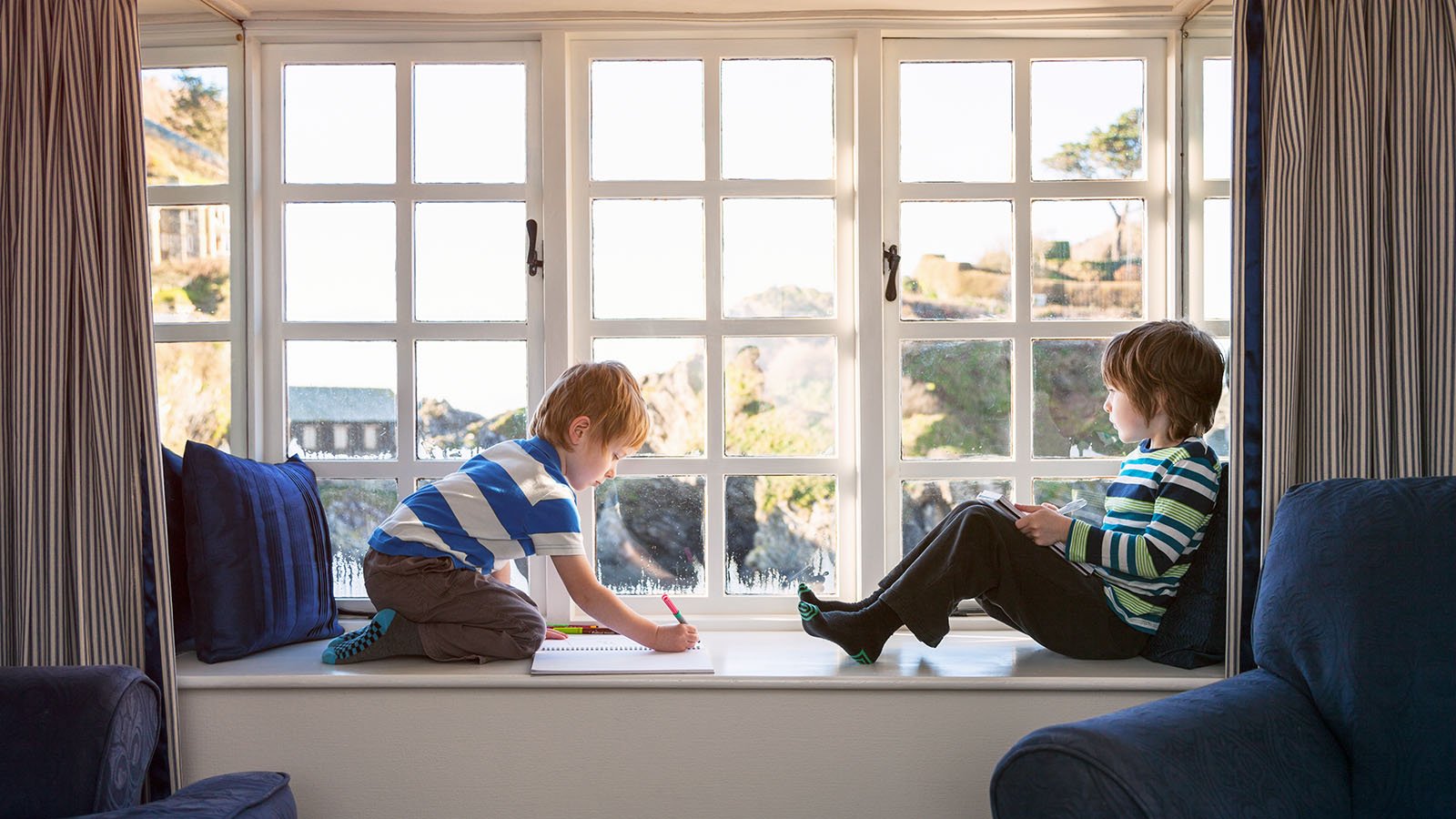A window seat is. Всемирный день аутистов. День аутизма. The younger brother's Room.