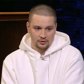 Үлкен кеуделі араб қыздарының фотосы