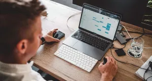 Держать дистанцию: как бизнес сохраняет работоспособность софта для удаленной работы