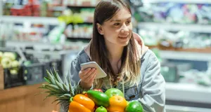 Оставаться на виду: как крупный бизнес находит клиентов в приложении банка 