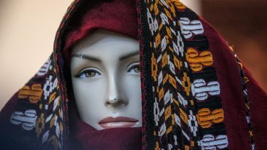 Порно девушка в платке мусульманка: видео найдено