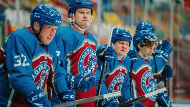 Фильм «Хоккейные Папы»: Выиграть Турнир, Чтобы Спасти Ледовый.