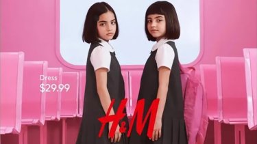 Бренд H&M обвинили в сексуализации детей из-за рекламы школьной ...