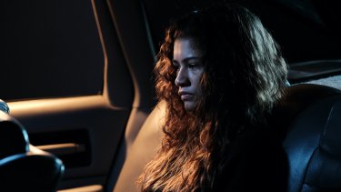 Белый лотос (телесериал) — Википедия Белый лотос (телесериал) — Википедия