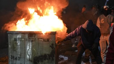 В Турции прошли акции протеста в поддержку задержанного мэра ...