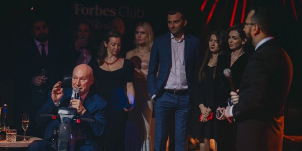 Олег Бойко, председатель правления инвестиционного холдинга Finstar; Дмитрий Озман, президент Forbes Club, директор по развитию Forbes Russia, и гости мероприятия · DR