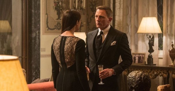 Дэниел Крейг и Моника Беллуччи в фильме «007: Спектр»