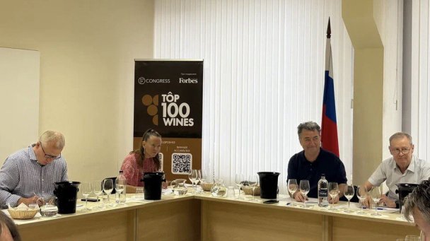Члены Экспертного совета рейтинга Андрей Григорьев, Олеся Рябова, Игорь Сердюк, Александр Панасюк. Фото: Мария Соловьева