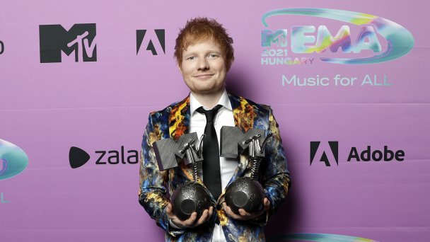 Эд Ширан на церемонии вручения премии MTV EMA 2021 (Фото John Phillips/Getty Images for MTV)