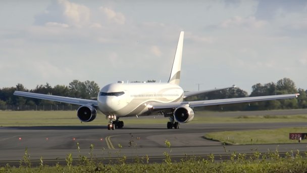 Boeing 767-300ER (P4-MES) (Скриншот Airborne Cinematics / Youtube)