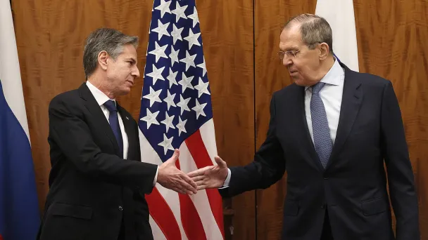 Государственный секретарь США Энтони Блинкен и министр иностранных дел РФ Сергей Лавров (Фото Сергея Бобылева / ТАСС)