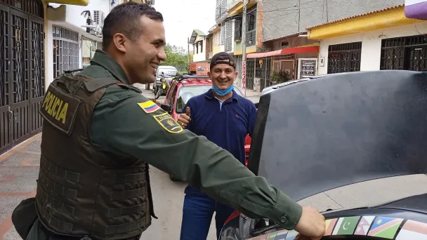 С колумбийской полицией в целом мы ладим