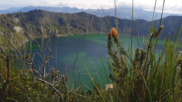 Изумрудное око Анд — вулканическое озеро Килотоа