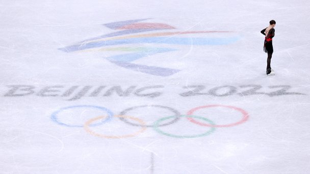 Камила Валиева во время Зимних Олимпийских игр 2022 года в Пекине. (Фото David Ramos / Getty Images)