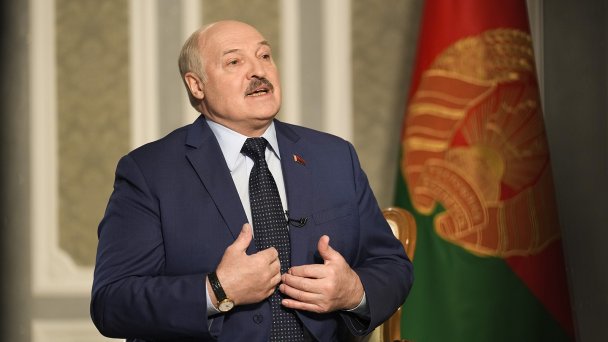 Президент Белоруссии Александр Лукашенко во время интервью агентству Associated Press 5 мая 2022 г. (Фото AP / TASS)