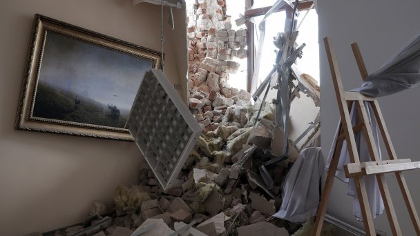Мариупольский художественный музей им А. И. Куинджи, пострадавший во время боевых действий. (Фото AP / TASS)