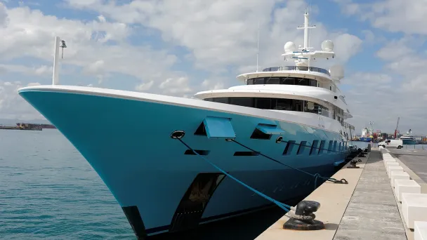 Суперъяхта Axioma (Фото Jon Nazca / REUTERS)