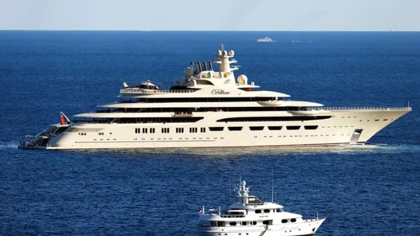 Яхта Dilbar (Фото Eric Gaillard / Reuters)