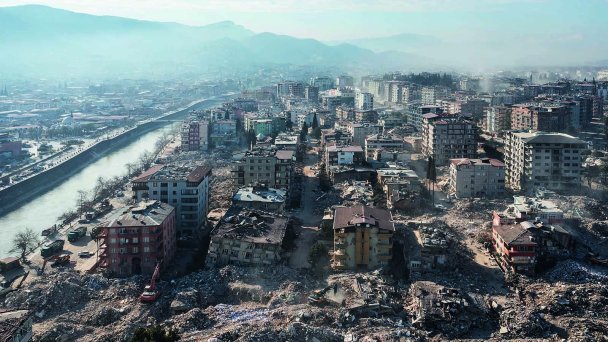 Более 9200 зданий разрушено в провинции Хатай (Турция), она сильнее других пострадала от землятресения в феврале. (Фото Getty Images)