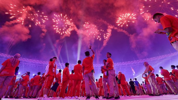 Церемония закрытия Азиатских игр. (Фото MAST IRHAM / EPA / TASS)