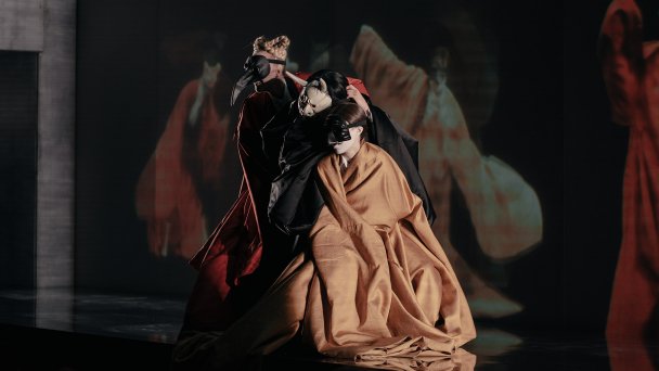 Фото из спектакля Турандот на Бронной (Фото Миланы Романовой)