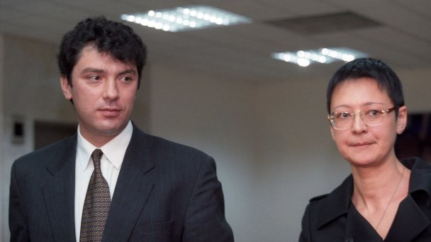 Борис Немцов и Ирина Хакамада (Фото Олега Булдакова / ИТАР-ТАСС)