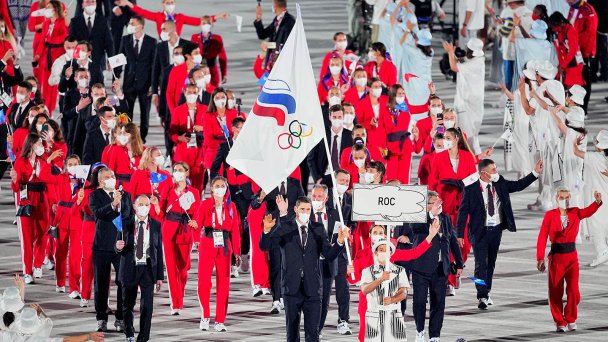  Команда Олимпийского комитета России (ОКР) на открытии Олимпийских игр в Токио (Фото Michael Kappeler / picture alliance via Getty Images)
