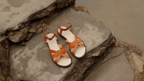 Сандалии из летней коллекции обуви Doucal's 