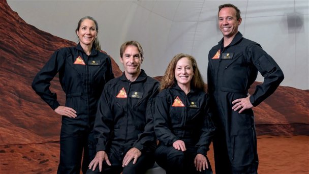 Участники эксперимента: Анка Селариу, Росс Брокуэлл, Келли Хастон и Натан Джонс (Фото NASA)