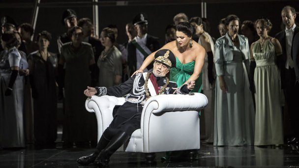Анна Нетребко и Пласидо Доминго в опере «Макбет» (Фото Deutsche Oper Berlin)