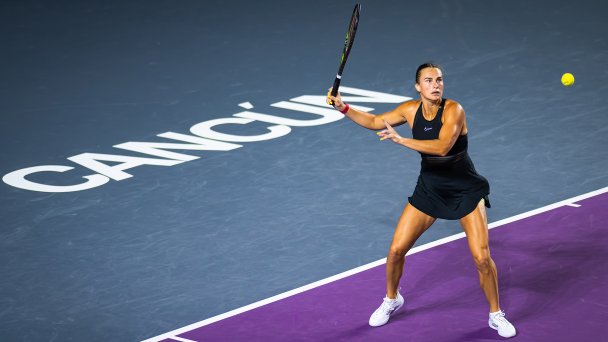 Арина Соболенко во время первого матча турнира WTA в Канкуне (Фото Robert Prange / Getty Images)