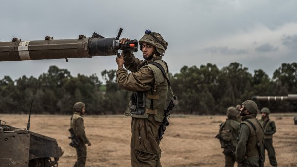 Израильская военная техника у границы с сектором Газа. (Фото dpa / picture-alliance)
