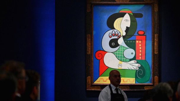  Пабло Пикассо, «Женщина с часами» (Фото EPA / TASS)