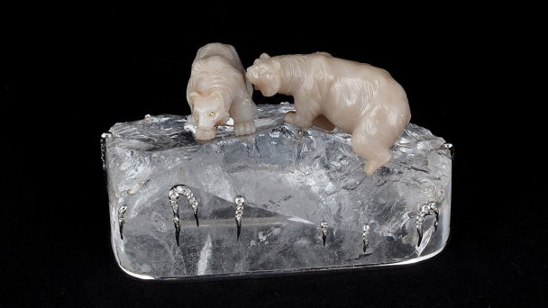 Камнерезная композиция Фаберже «Белые медведи на льдине» (Фото «Литфонд»)