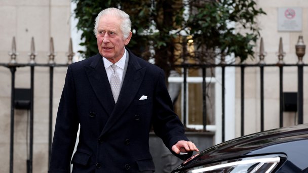 Король Великобритании Карл III покидает частную больницу (Фото Andy Rain / EPA / TASS)