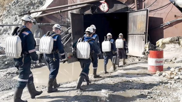 Поисково-спасательные работы на руднике "Пионер" (Фото МЧС России)