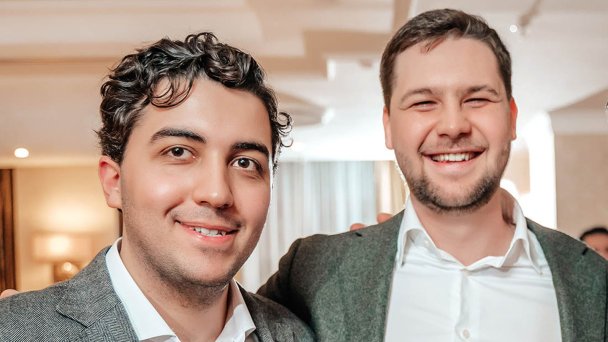 Егише Варданян (слева) и Артем Галихайдаров — основатели сервиса подбора витаминов Halsa (Фото DR)