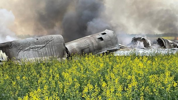 На месте крушения самолета (Фото Telegram-канала губернатора региона Владимира Владимирова)
