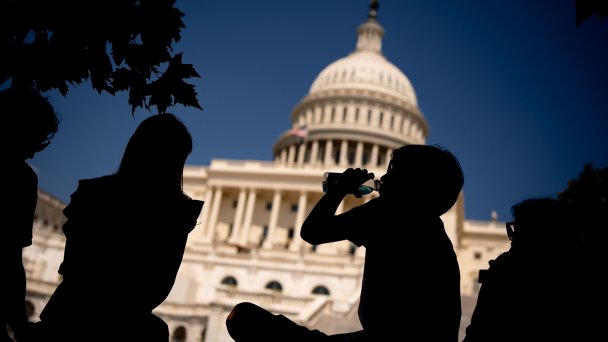 Фото Andrew Harnik / Getty Images