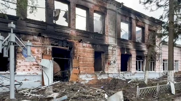 Последствия обстрела Рыльска. (Фото Евгения Мартынова / ТАСС)