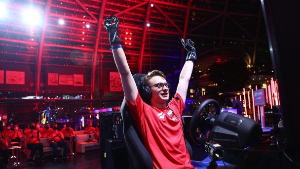 Coperni проведет показ среди игроков и стримеров (Фото Clive Rose / Gran Turismo / Getty Images)