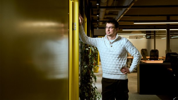 Илья Чех (Фото Юрия Чичкова для Forbes)