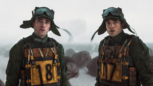 Кадр из фильма «Микки 17»