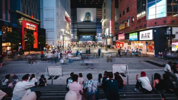 Здание Shinjuku Toho с характерной головой Годзиллы открылось в 2015 году (Фото J-travel)