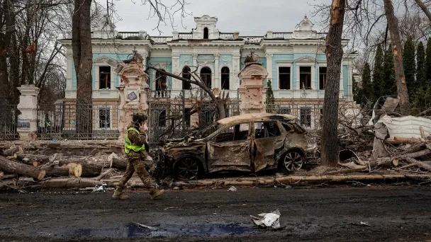 Последствия ракетного удара в Сумах, 13 апреля 2025 года (Фото Sofiia Gatilova / Reuters)