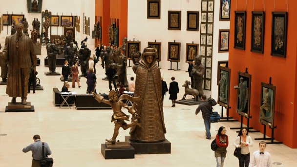 Выставка президента Российской академии художеств Зураба Церетели (Фото Александра Курова / ТАСС)