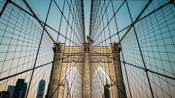 Фото Mario Scheibl / Unsplash