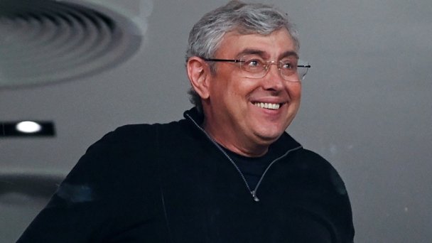 Сергей Галицкий перед началом товарищеского матча по футболу, ноябрь 2024 г. (Фото Алексея Филиппов / РИА Новости)